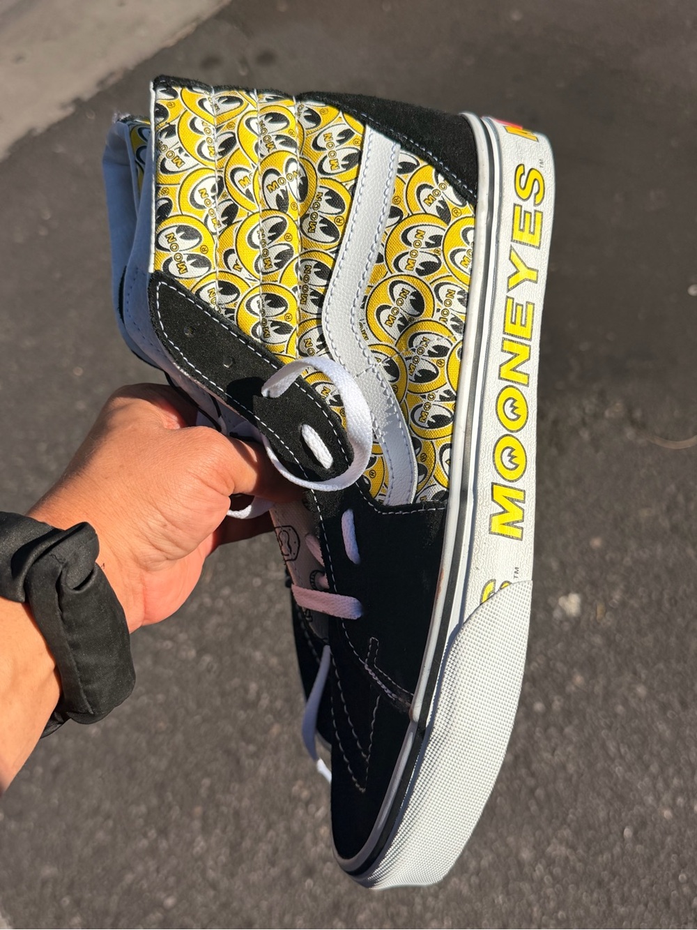 Vans Kids High-Top Sneakers in Yellow/Black